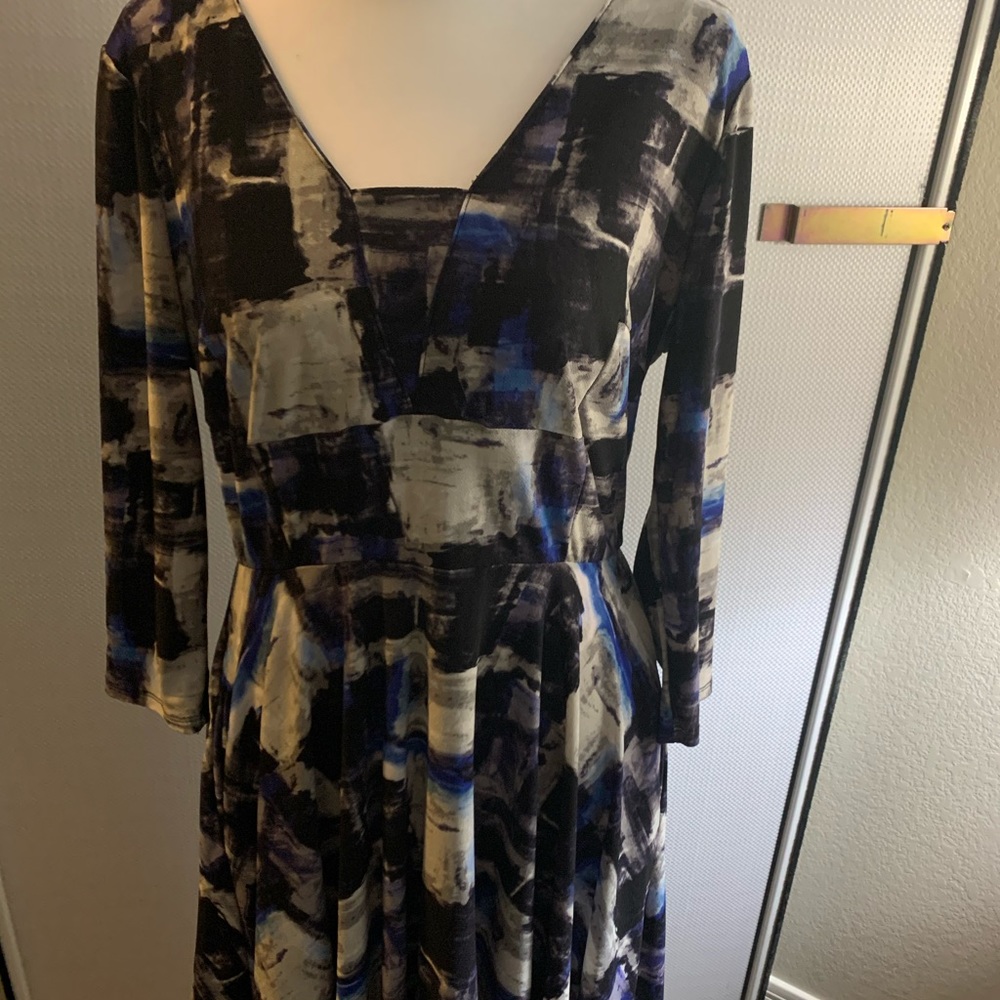 Simply Vera Wang dress